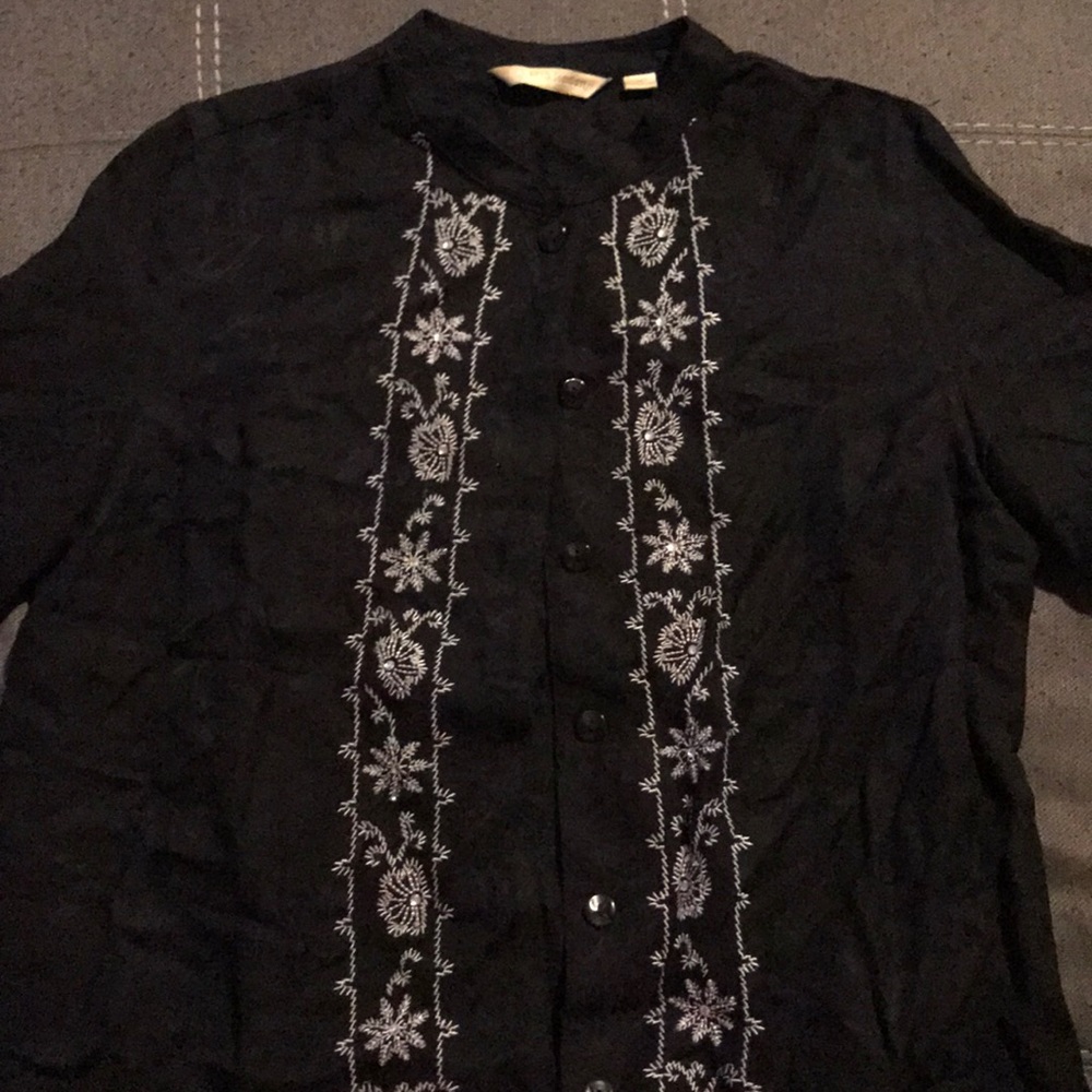 Black mid sleeve button down